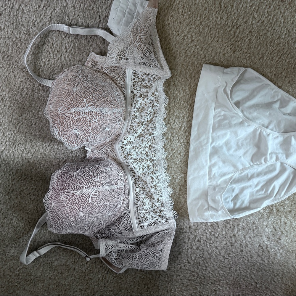 Intimissimi White Bra with Lace and Adjustable Straps
